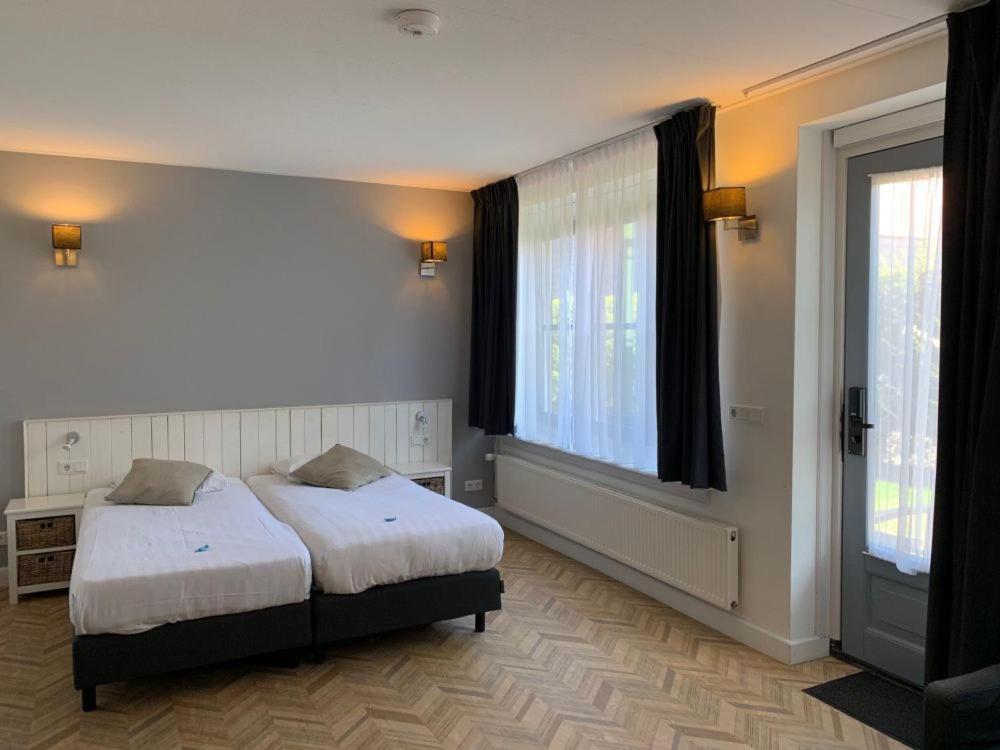 Hotel In Den Brouwery Dombourg Extérieur photo