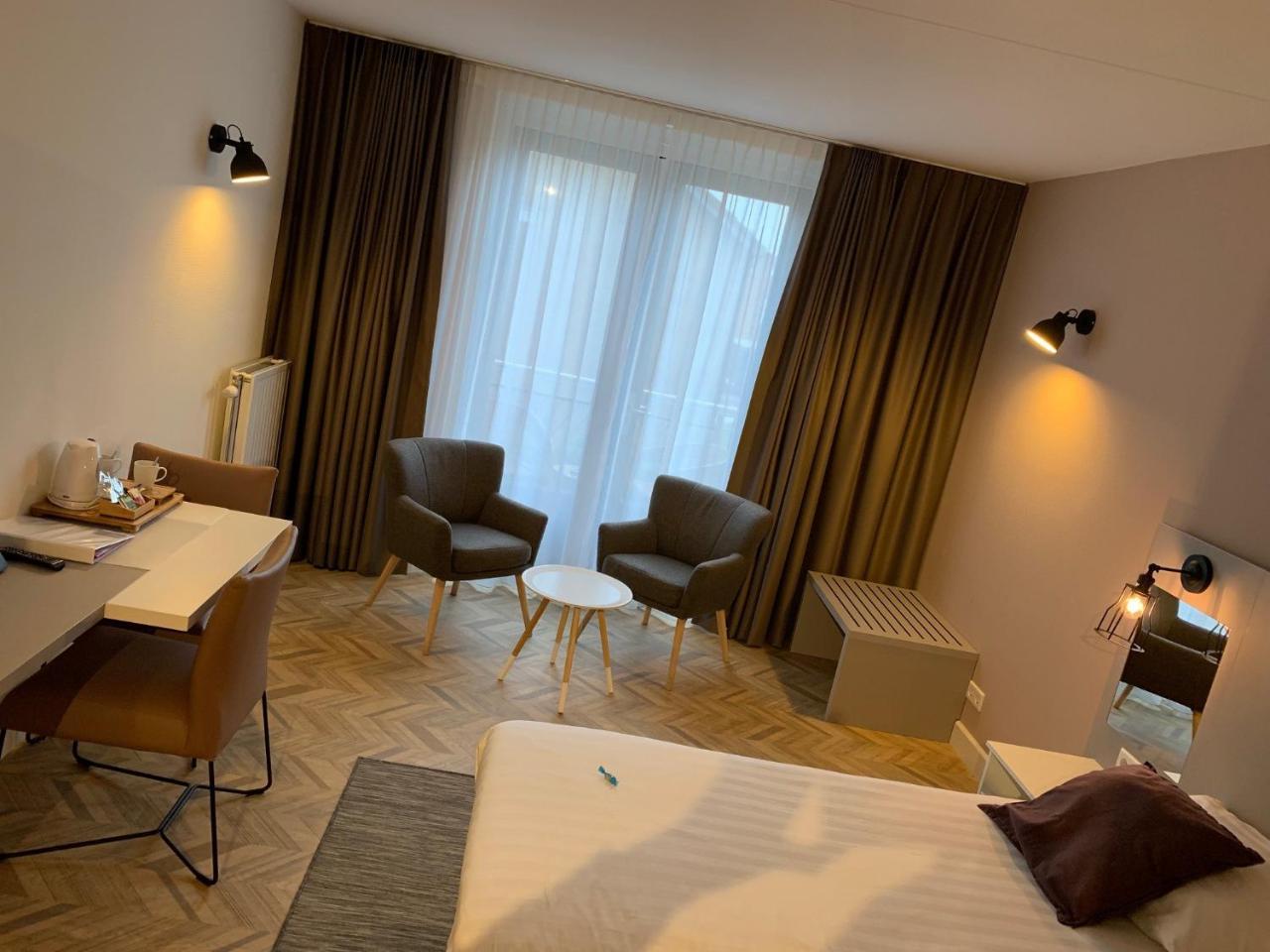 Hotel In Den Brouwery Dombourg Extérieur photo